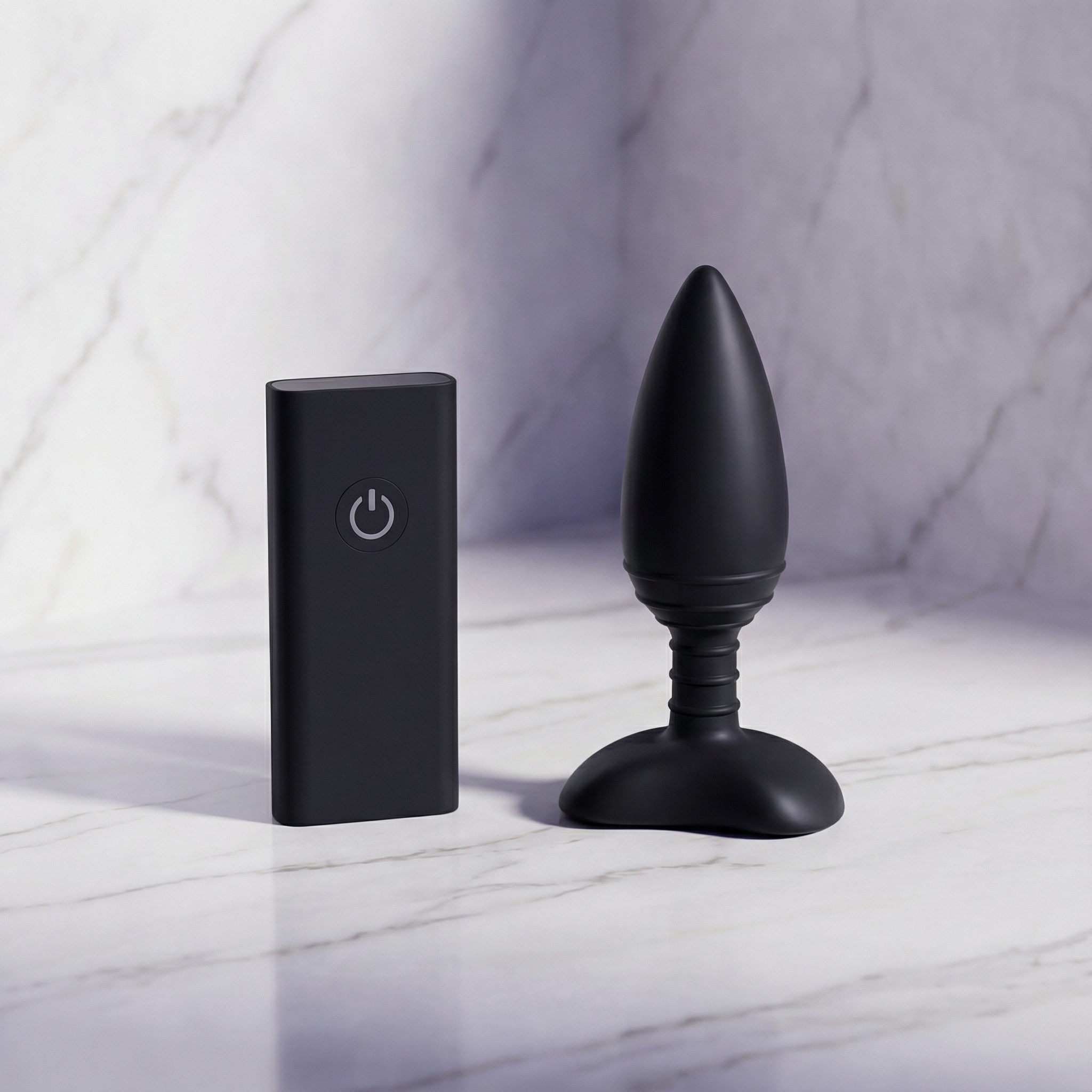 Nexus vibrerende buttplug small met afstandsbediening op neutrale achtergrond