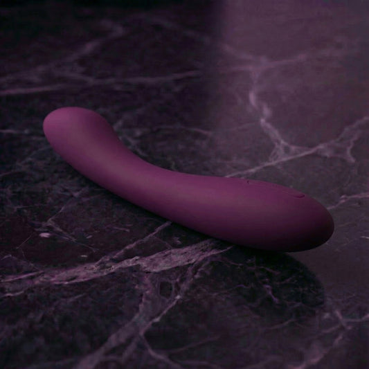 Svakom Amy 2 vibrator zijaanzicht met ergonomische vormgeving