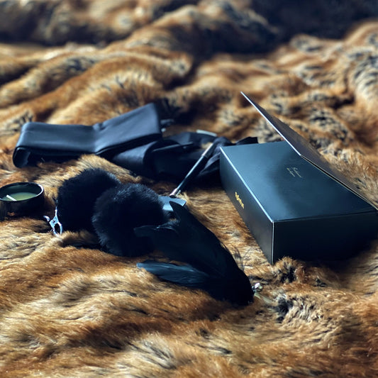 Sfeervolle presentatie Box Love and Play in romantische setting