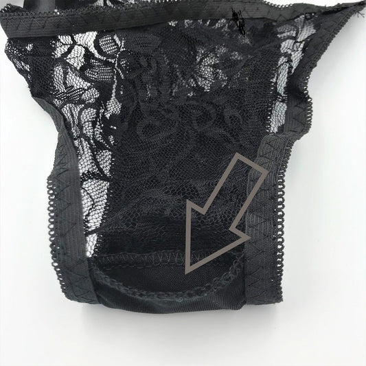 Slipje met discreet geheim vakje van De Paarse Keizerin, vooraanzicht op witte achtergrond